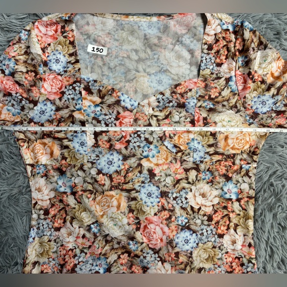 NWOT Floral Mesh Top! - Picture 9 of 15